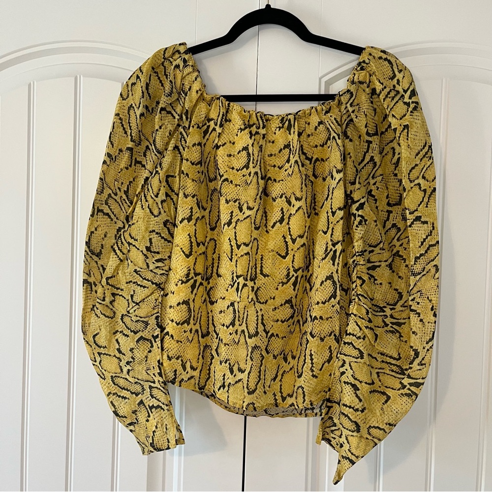 FRAME Off-The-Shoulder Billow Blouse Snake Blouse Top Size Medium Yellow - Picture 11 of 11